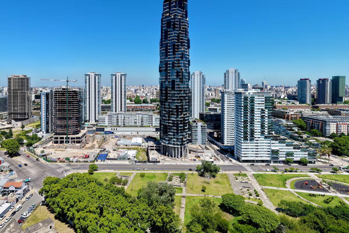 Harbour Tower в районе Пуэрто-Мадеро в Буэнос-Айресе