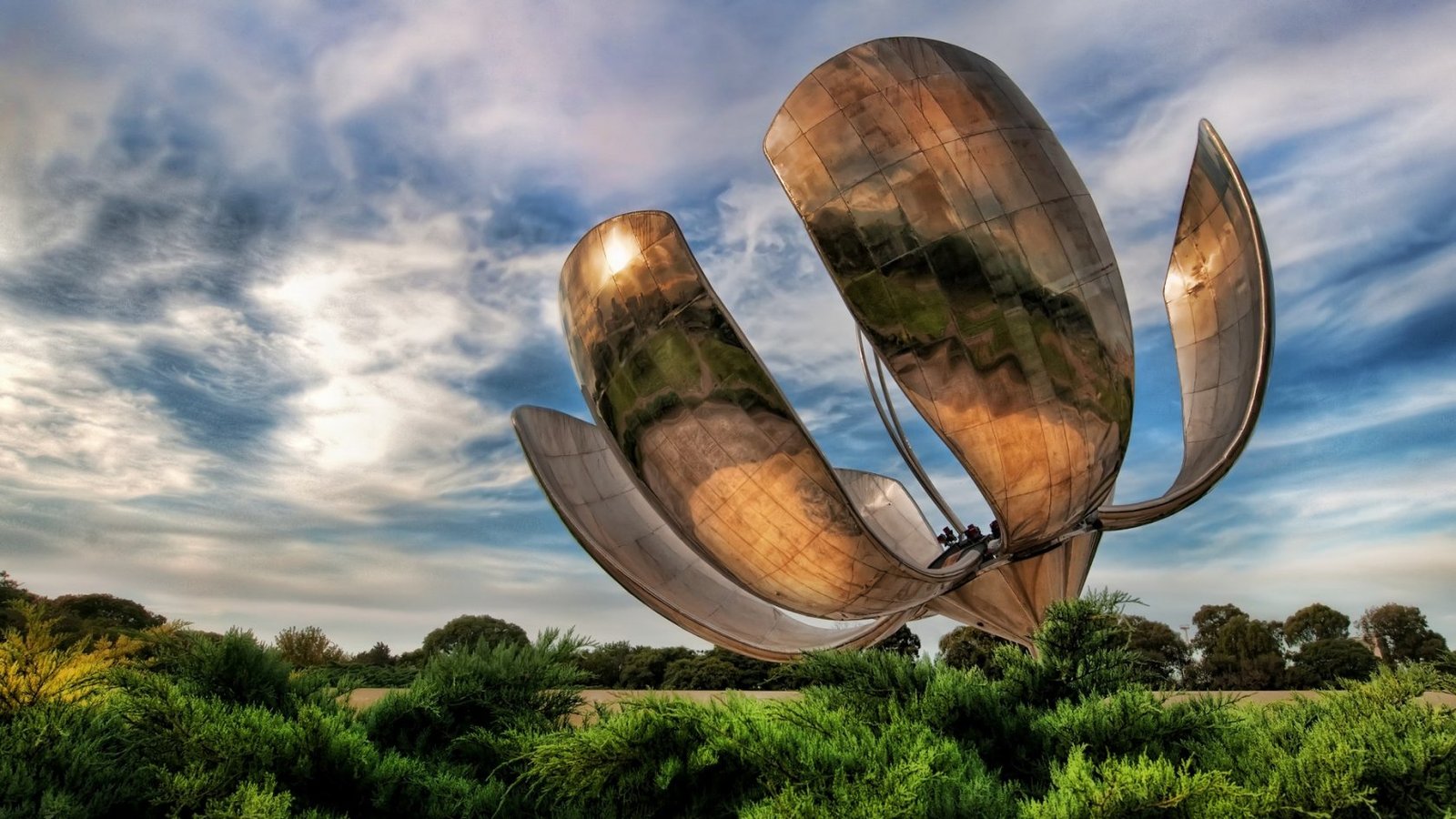 Floralis Genérica в Реколете